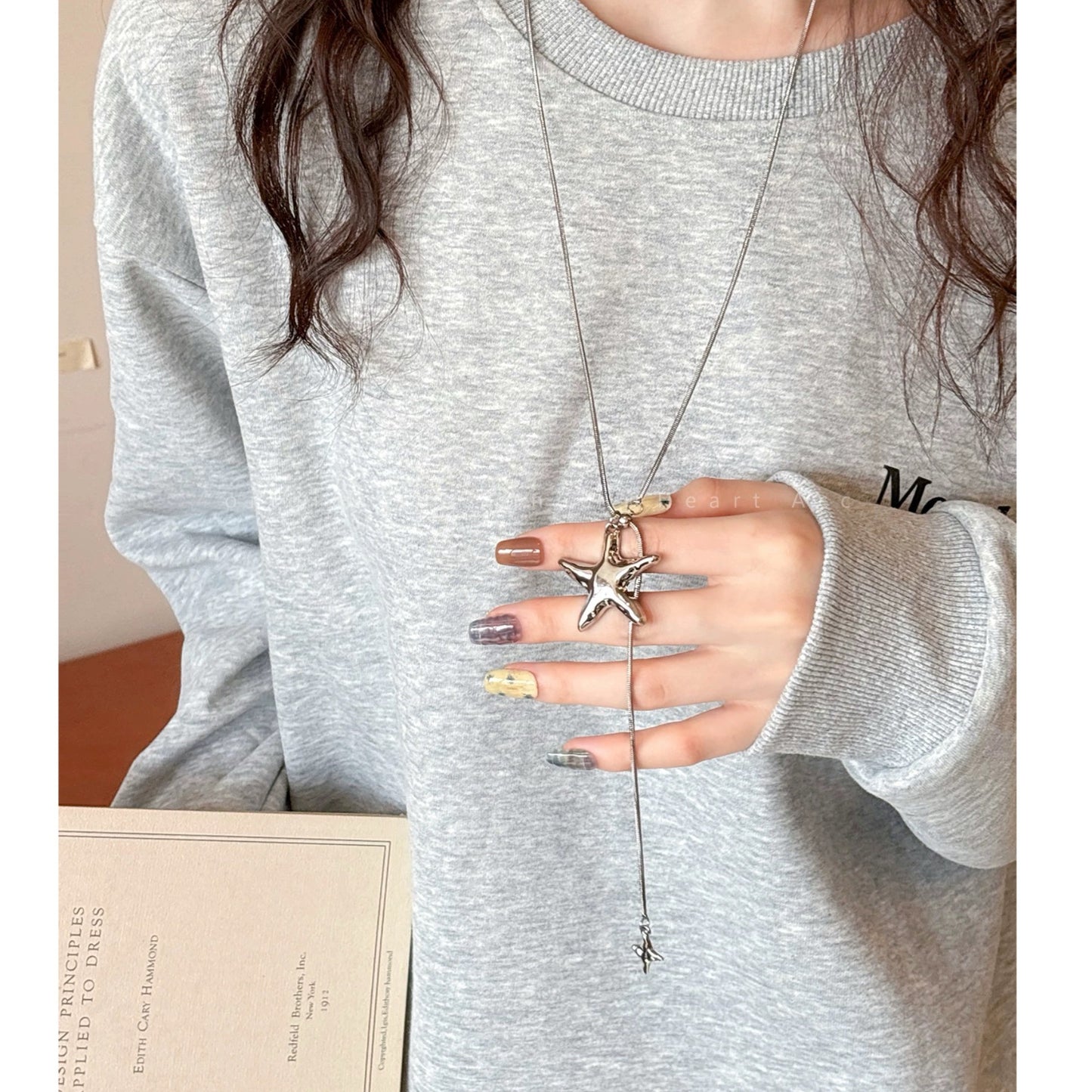 Women's Metal Light Luxury High-grade Long Pull-out Stars Tassel Pendants