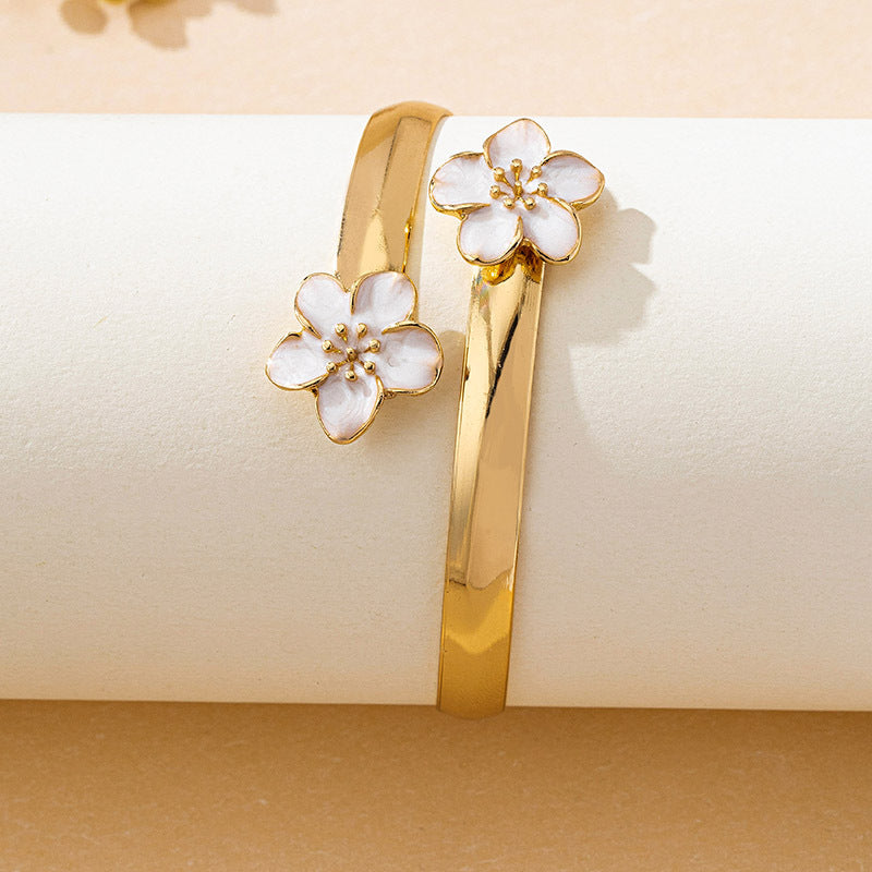 Pleated Flower Pattern Open Fashion Refined Bracelet