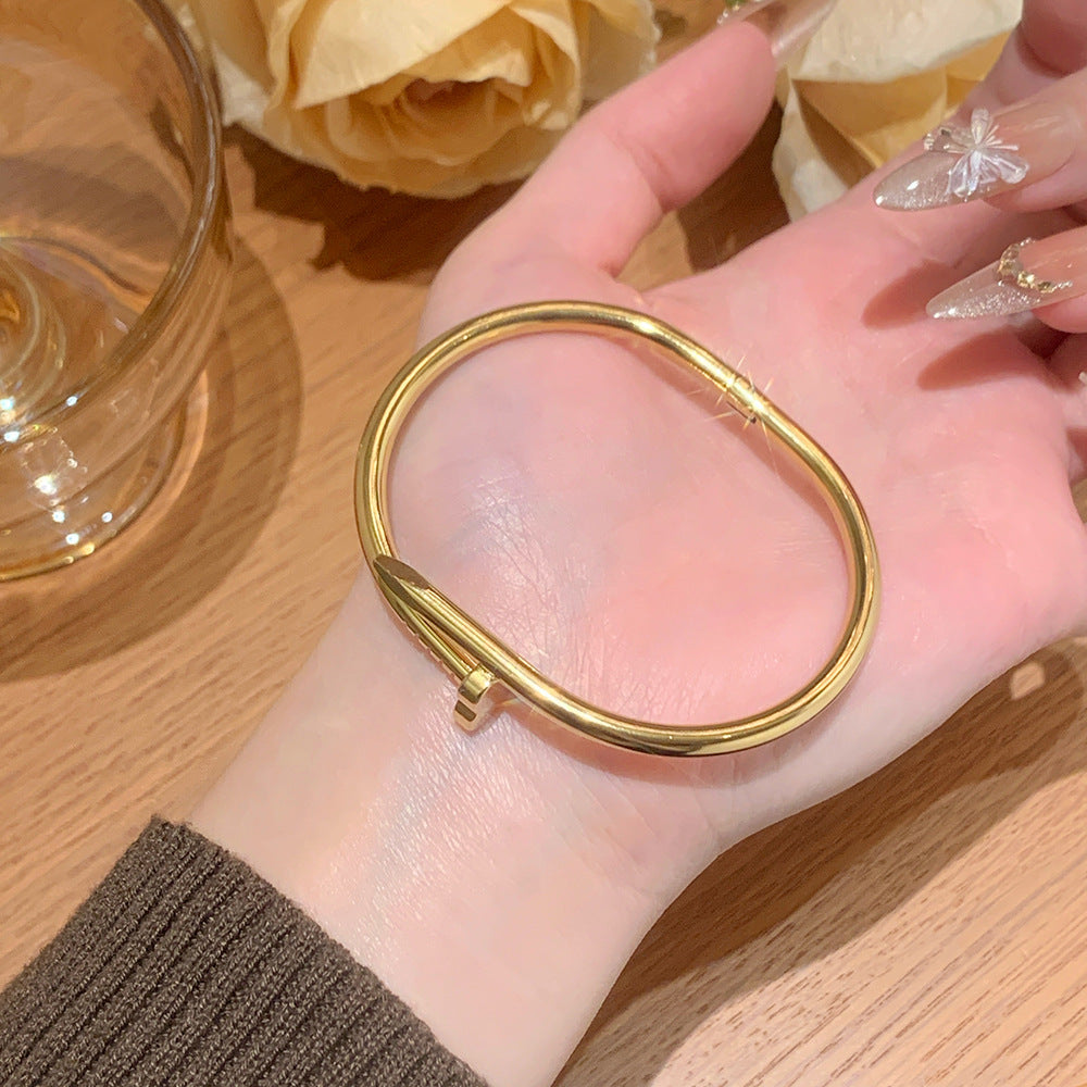 Love Heart-shaped Nail Buckle Female Temperament Wild High-grade Cold Bracelets