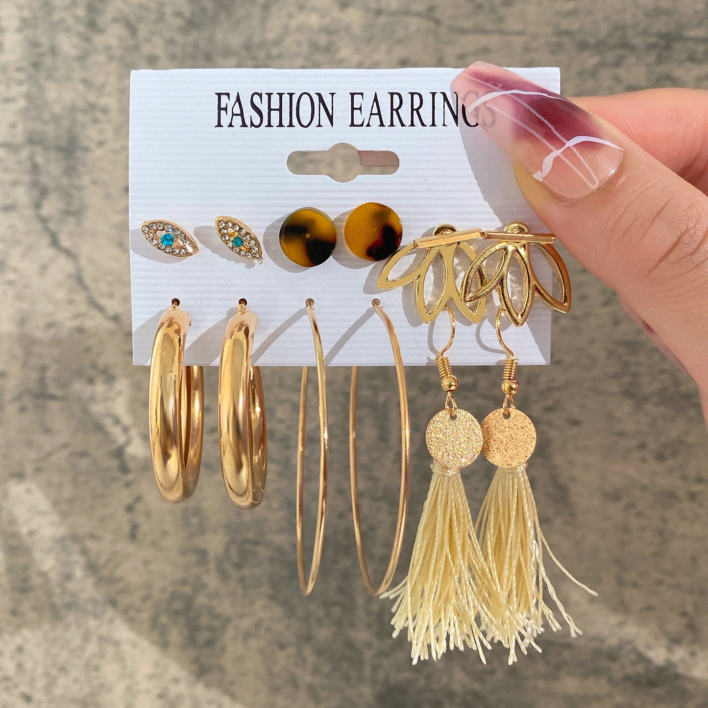 Women's Inlaid Pearl Creative French Retro Gold Earrings