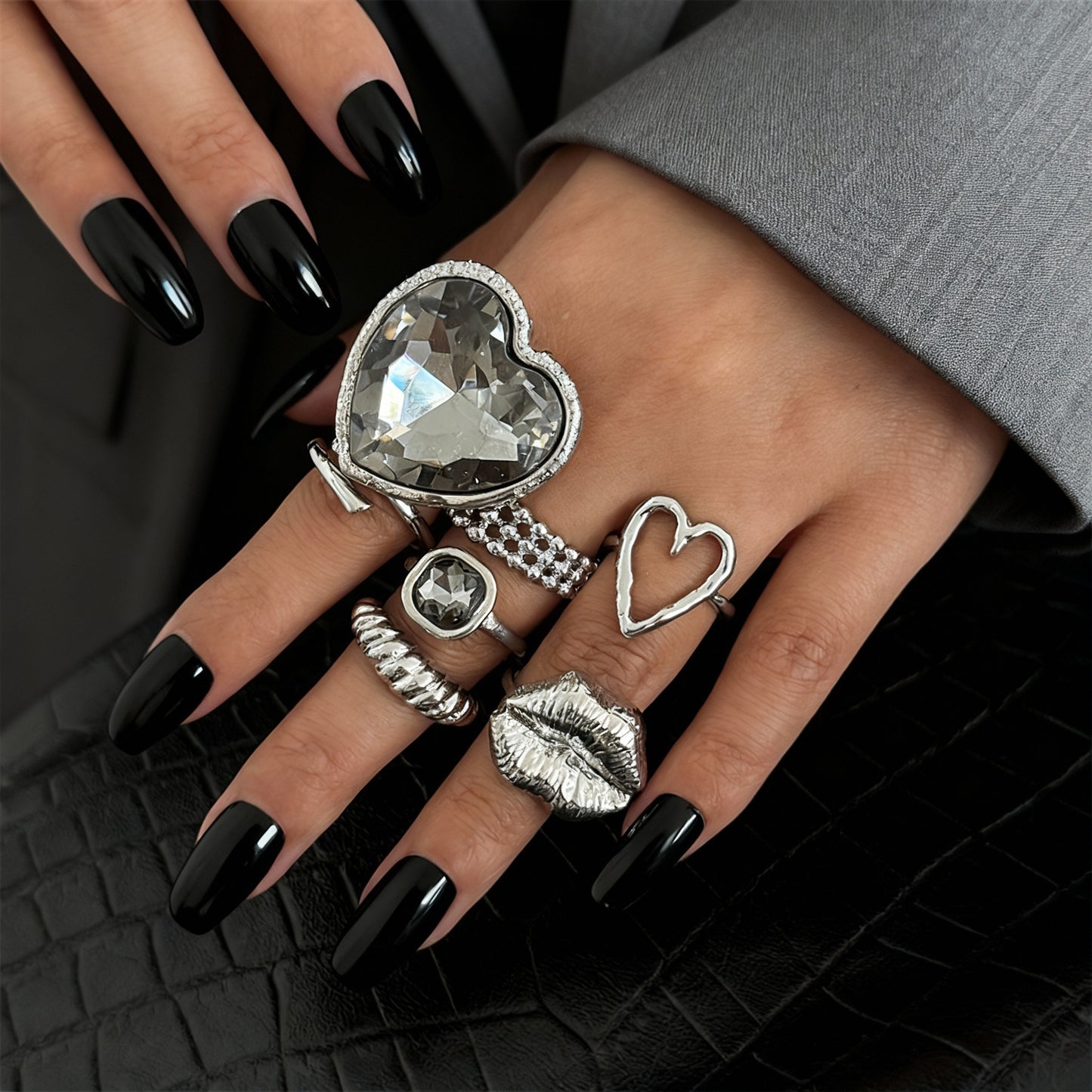 Women's Combined Fashion Liquid Lava Flower Irregular Rings