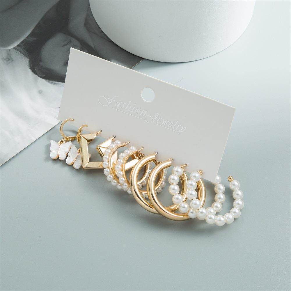 Retro Card Fashion Pearl Butterfly Dripping Stud Earrings