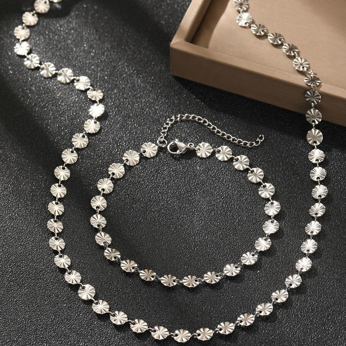 Simple Affordable Luxury Fashion Handmade Chain Wafer Embossed Bracelets