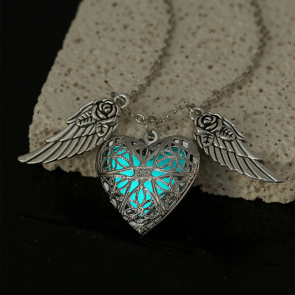 Ornament Fashion Creative Angel Wings Love Necklaces