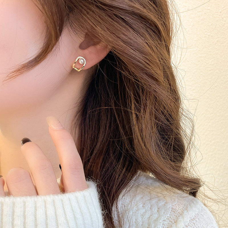 Women's Alloy Pearl Light Luxury High-grade Sense Niche Earrings