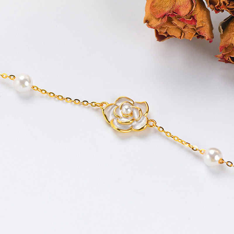 Women's Camellia Pearl French Vintage Style Temperamental Bracelets