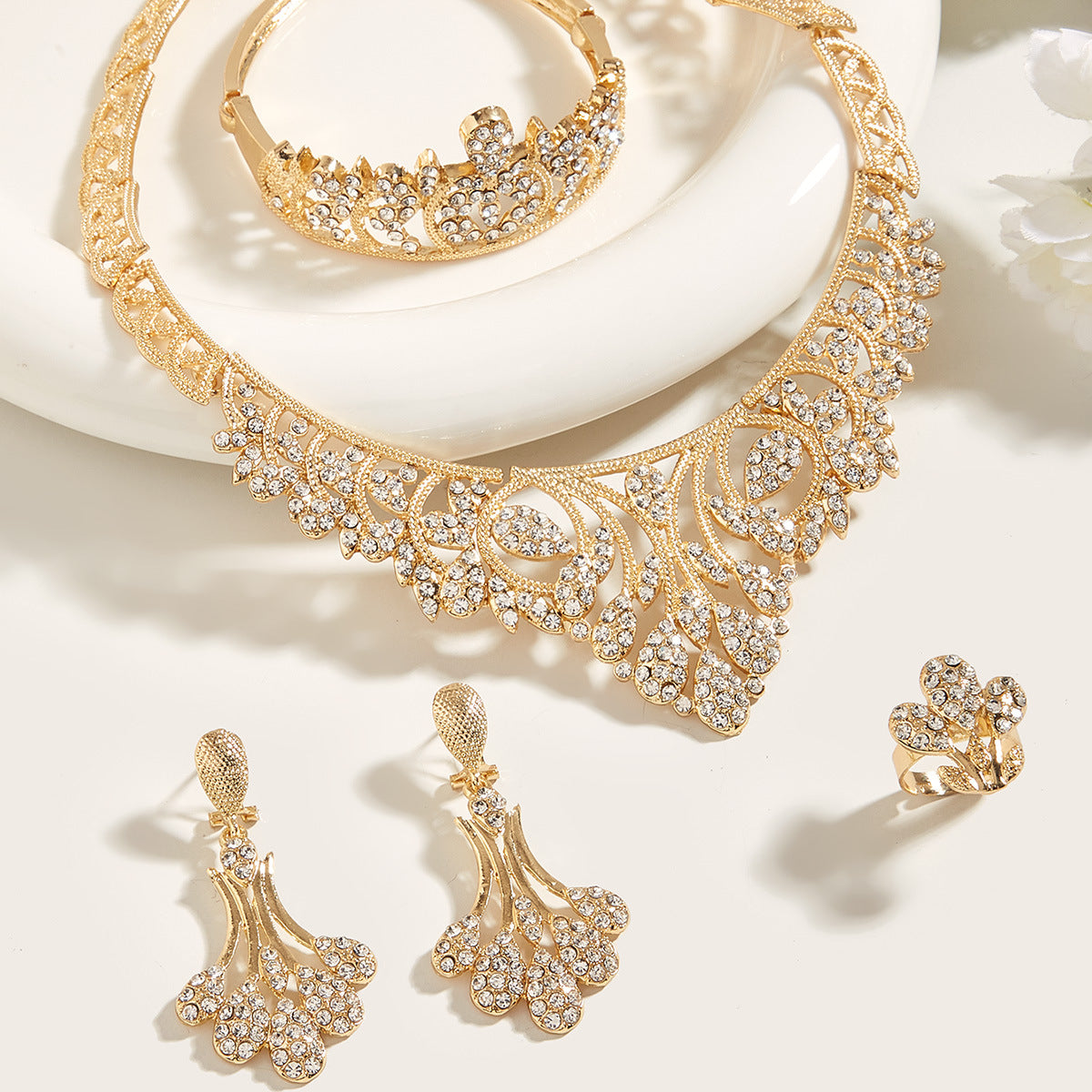 Women's Bridal Bachelor Party Gorgeous Elegant Collar Full Diamond Gold Jewelry Set