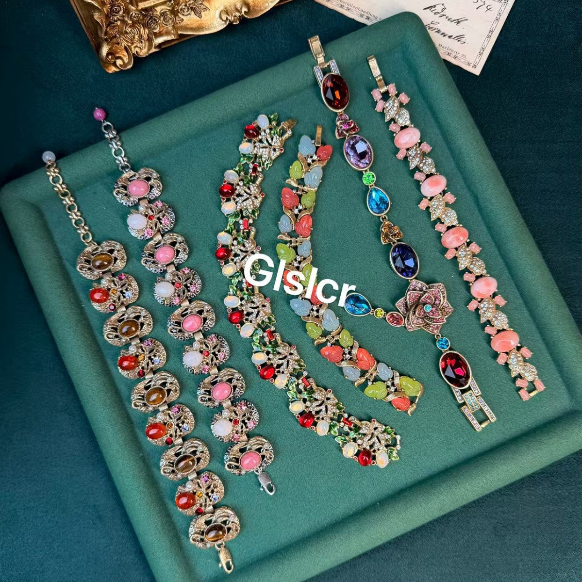 Women's Vintage Summer Light Luxury High-grade Bracelets