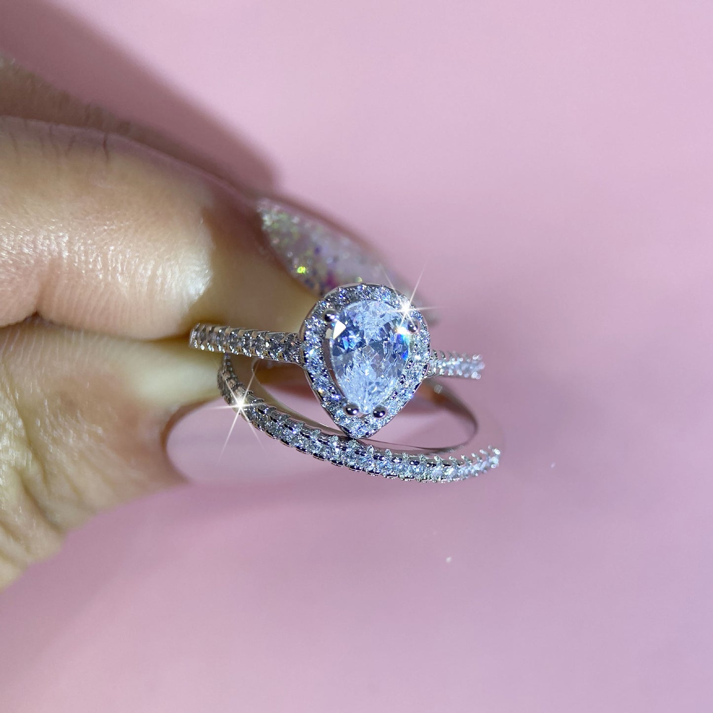 Women's Gold Plated Couple Single Row Drop-shaped Diamond Ring