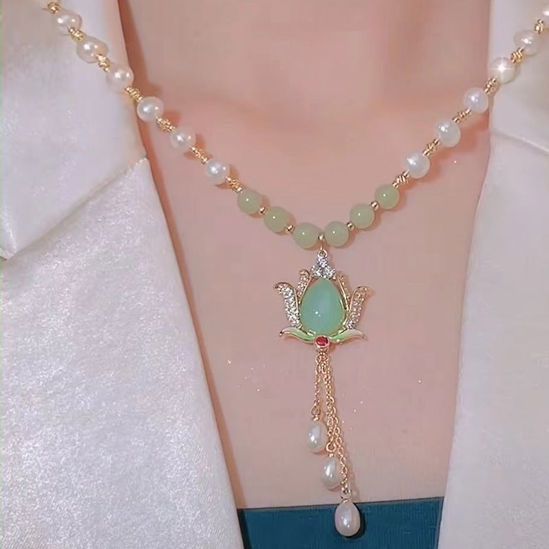 Women's Trendy Diamond Lotus Imitation Pearl Light Luxury Clavicle Necklaces