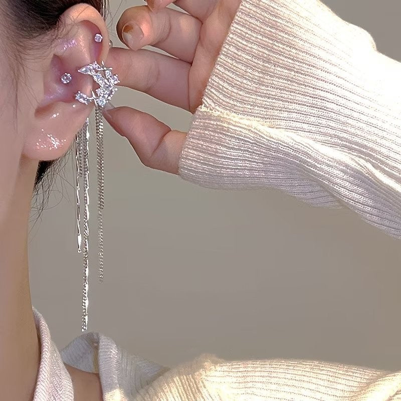 Women's Moon Light Luxury Tassel Elegant Long Cold Ear Clip