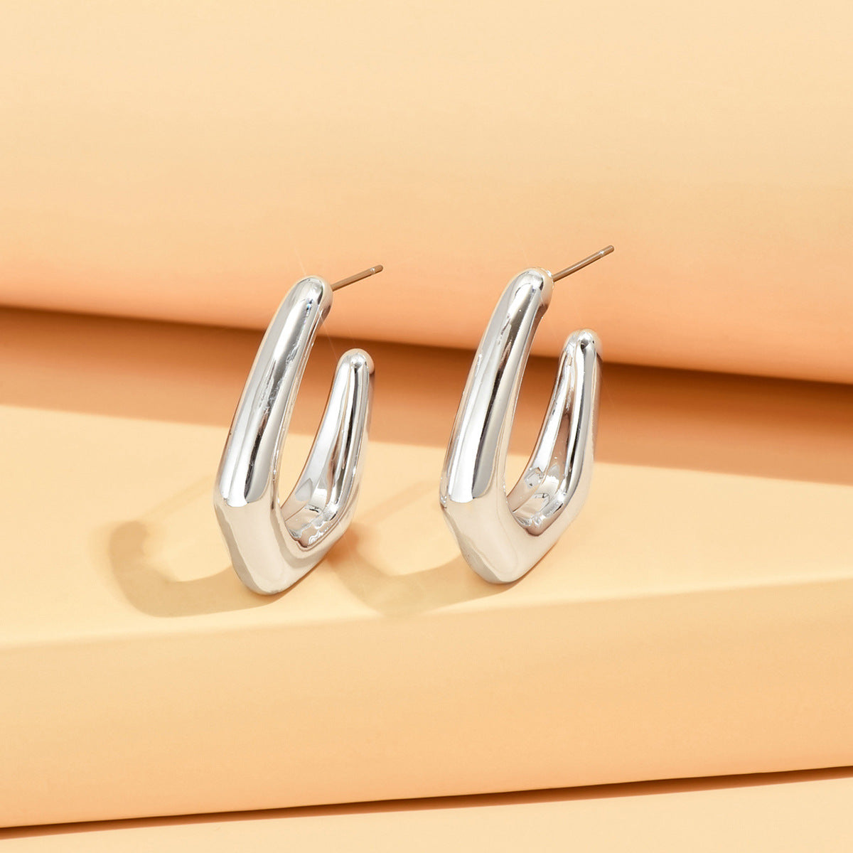 Women's French Retro Color Geometric Ear Eardrops High Earrings
