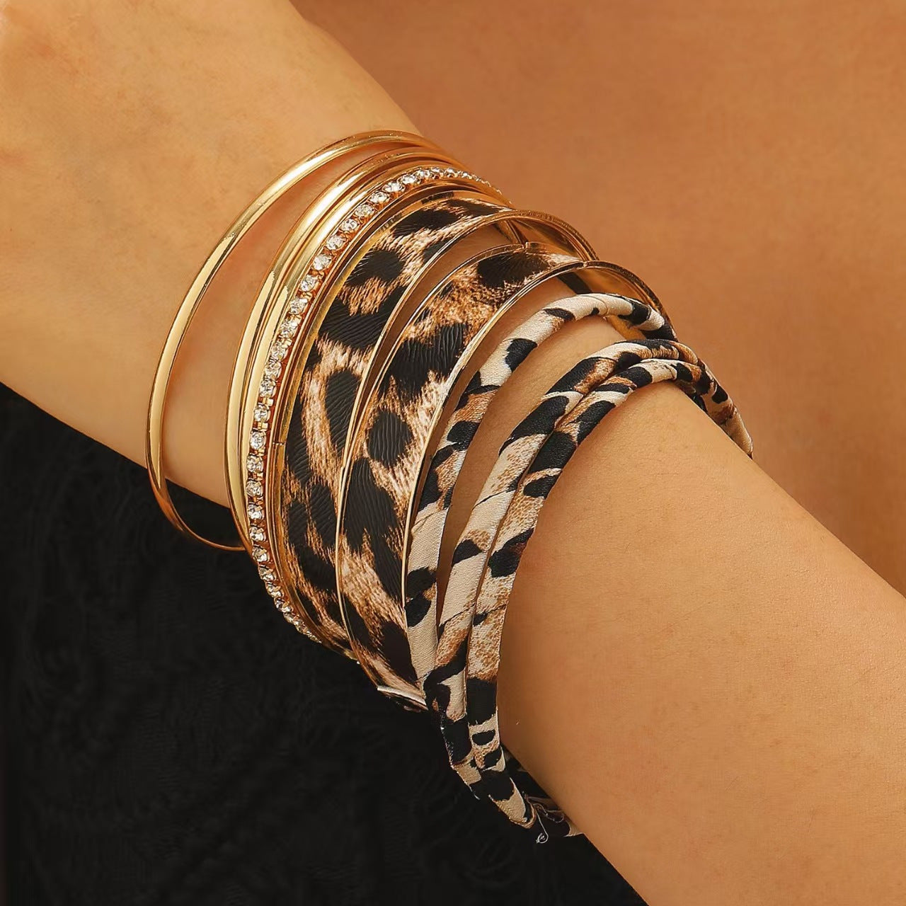 Style Alloy Vintage Wide Face Female Gold Bracelet