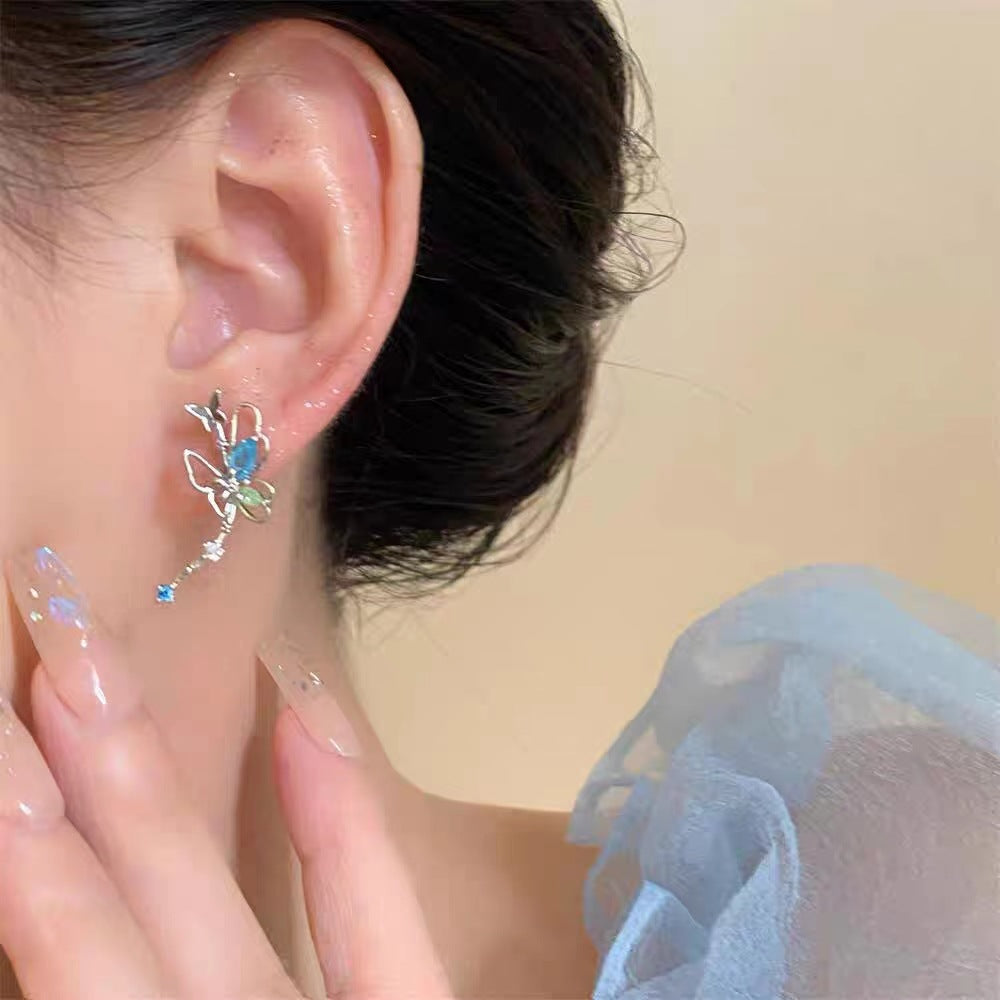 Boucles d'oreilles sauvages de tempérament minoritaire de luxe léger pour femmes