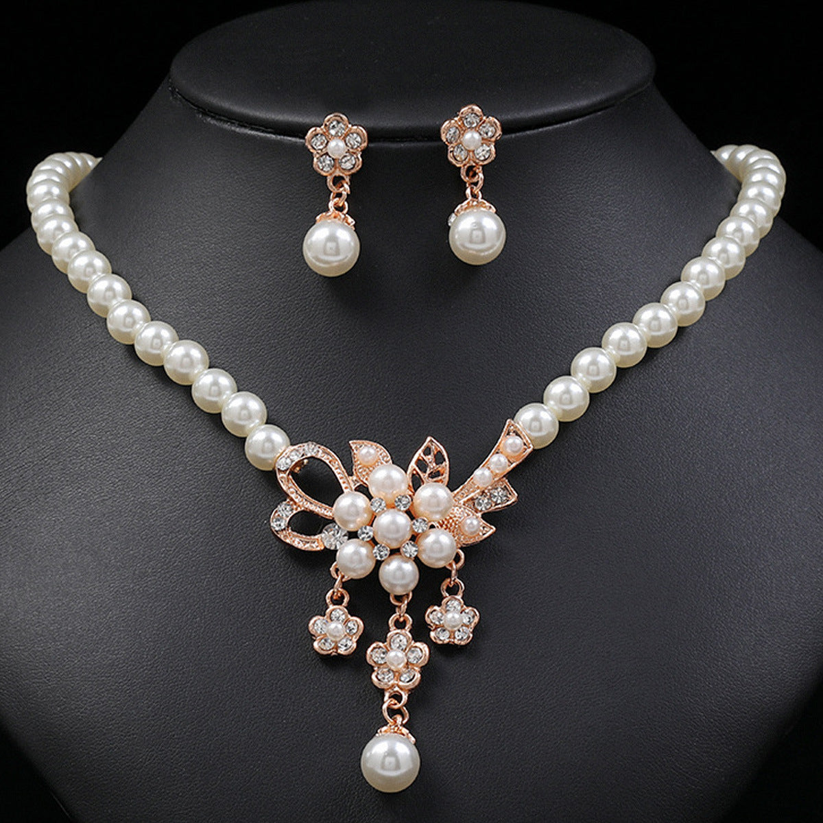 Classic Fashion Pearl Flower Suite Female Jewelry Set