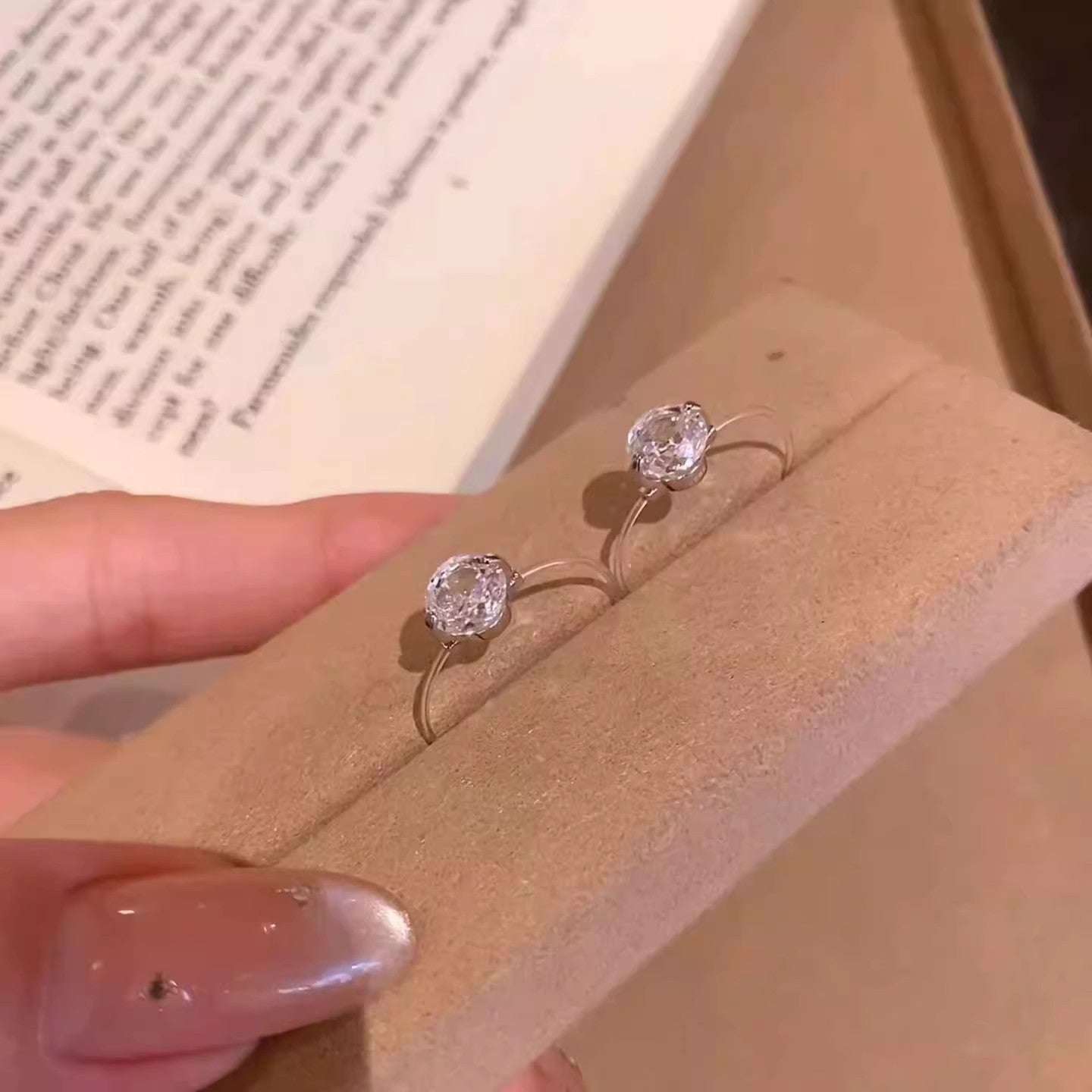 Women's Tears Imitation Single Rhinestone Light Luxury High-grade Fish Line Zircon Ring