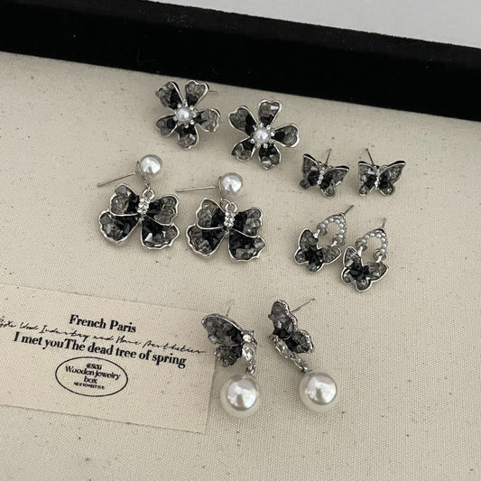 Fresh Sweet Fashion Black Gravel Butterfly Design Earrings