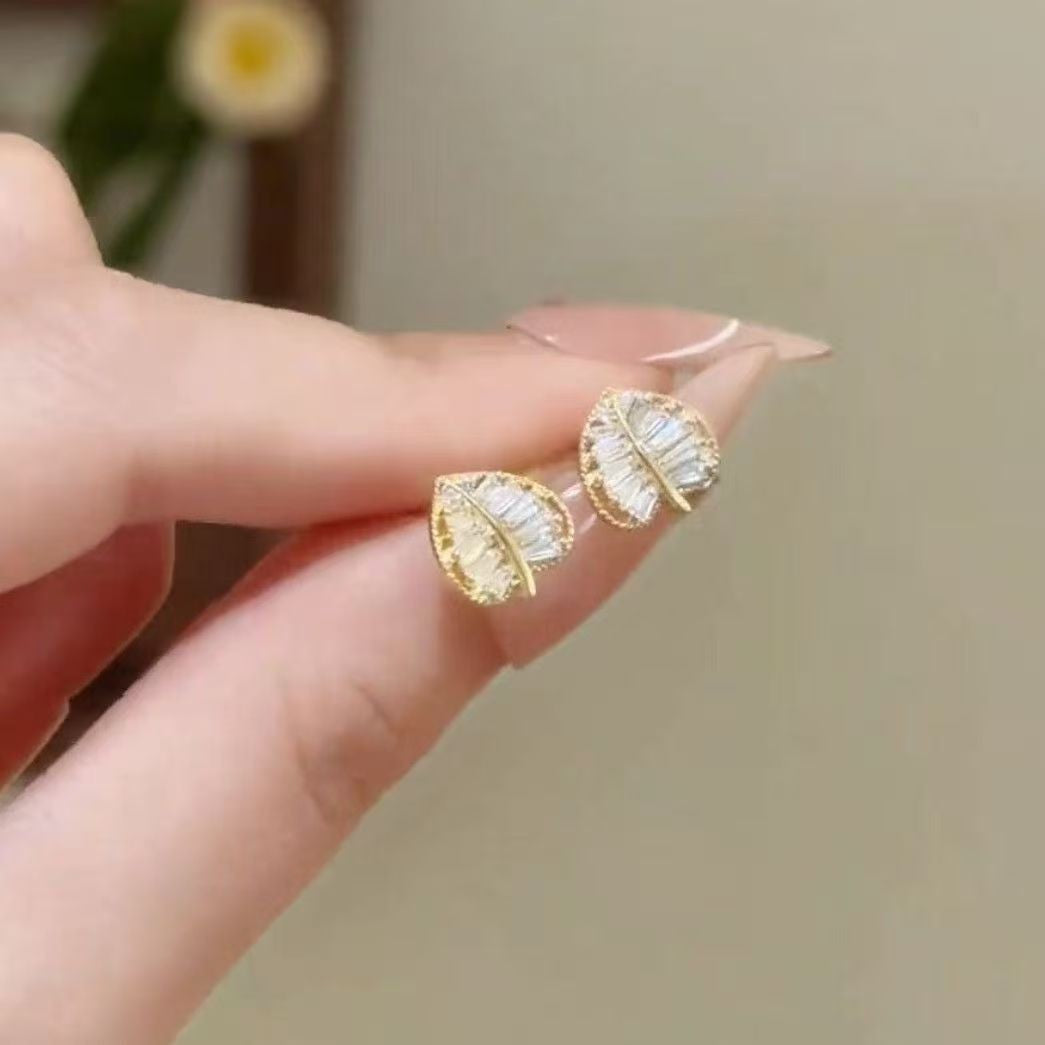 Exquisite Leaf Pearl Flash Zircon Wheat Eardrops Temperamental Rings