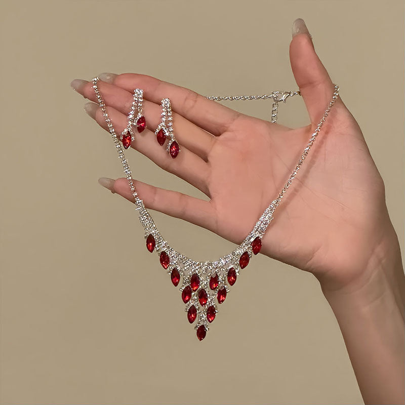 Women's Emerald Square Elegant Vintage Temperament Clavicle Light Luxury Earrings