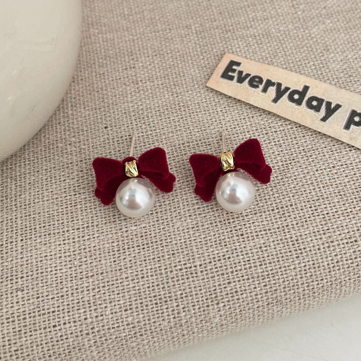 Boucles d'oreilles camélia rétro rouge français Sier pour femmes, aiguille de tempérament de Niche