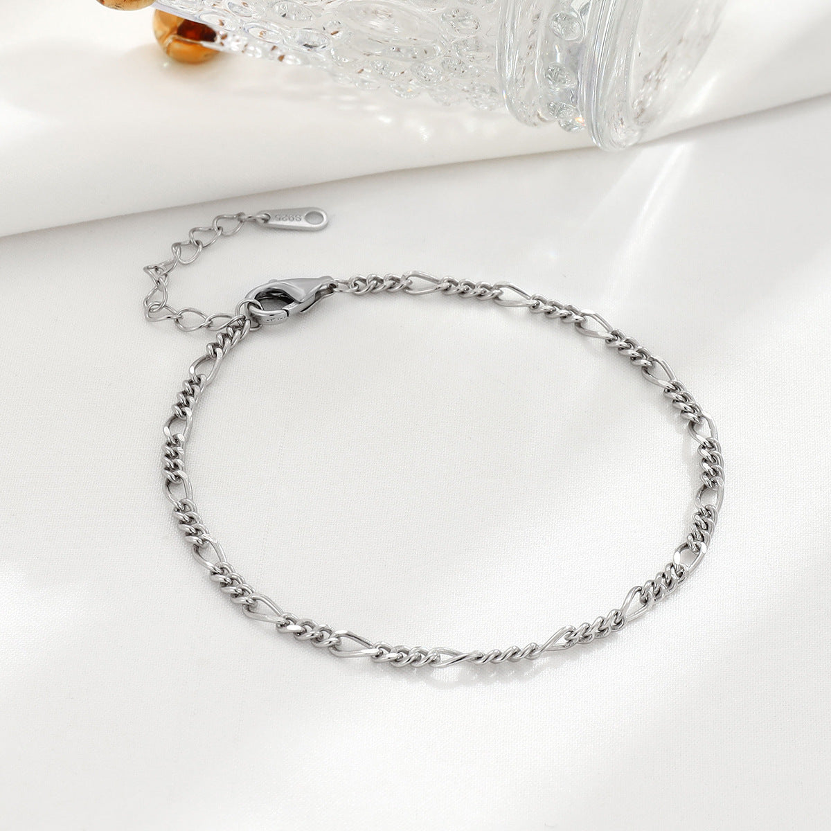 Damen-Armbänder „Sier Temperamental Simple Curb Personalized Minority High Sense Ornament“.