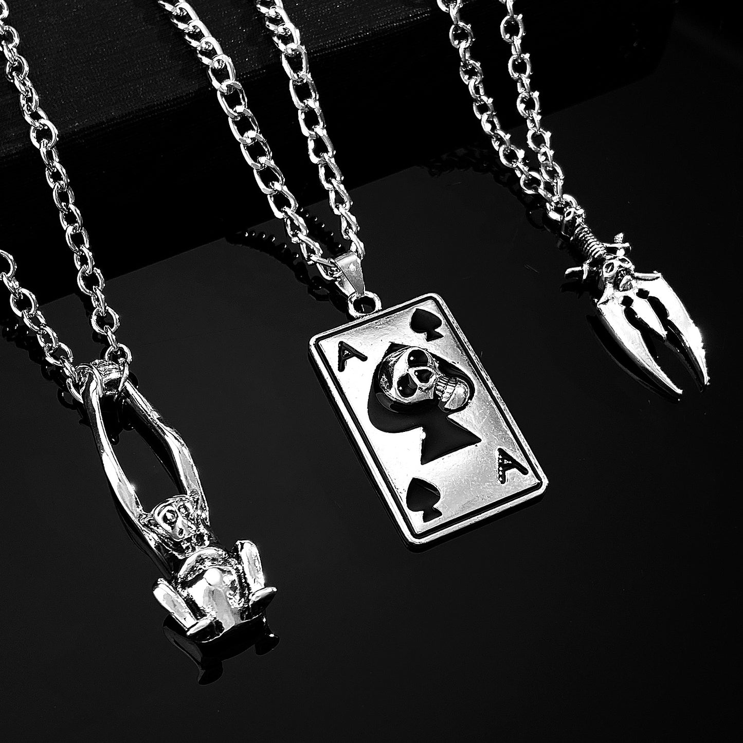 Men's Double Sword Skull Gothic Distressed Clavicle Necklaces