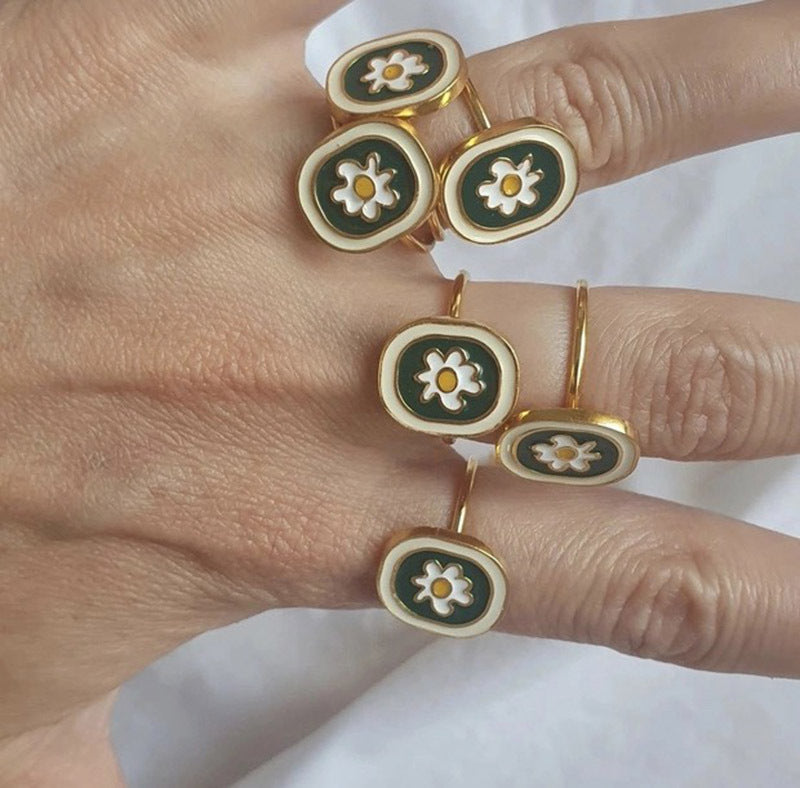 Niche Vintage Brass Gold-plated Handmade Enamel Drip Glazed Chamomile Rings