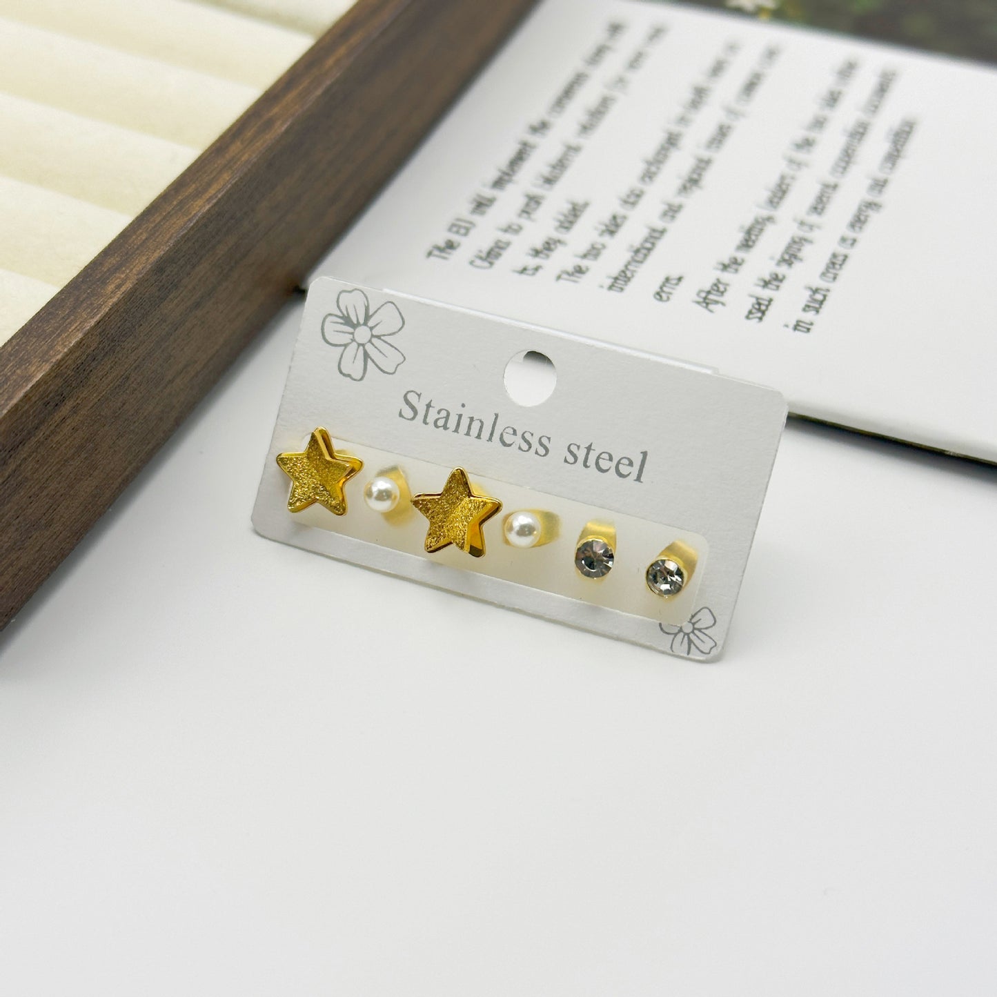 Women's Fashionable Golden Brushed Simple Affordable Luxury Earrings