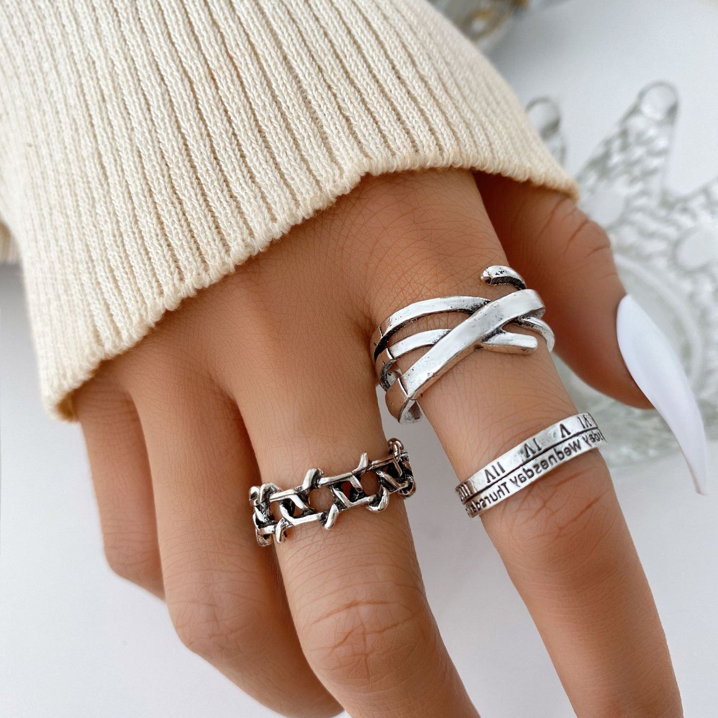 Clearance Vintage Creative Heart Hollow Butterfly Rings