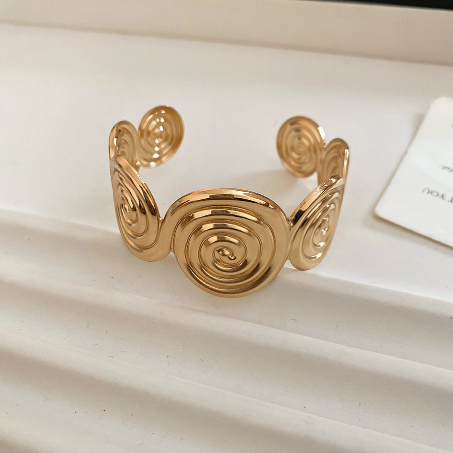 Women's Metal Pleated Flowers Openings Suit Niche Exaggerated Light Luxury Bracelet