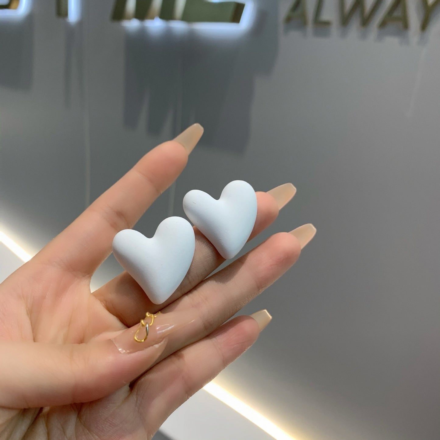Ear Spray Paint Acrylic White Simple Stud Earrings
