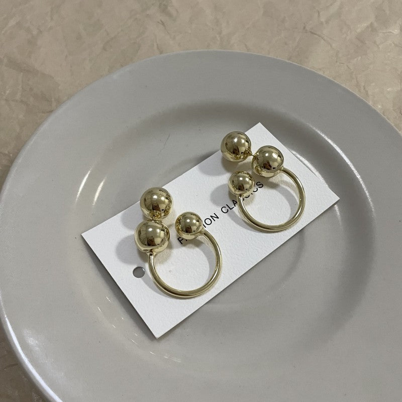 Style French Retro Metal Ball Bead Design Fashionable Quality Earrings