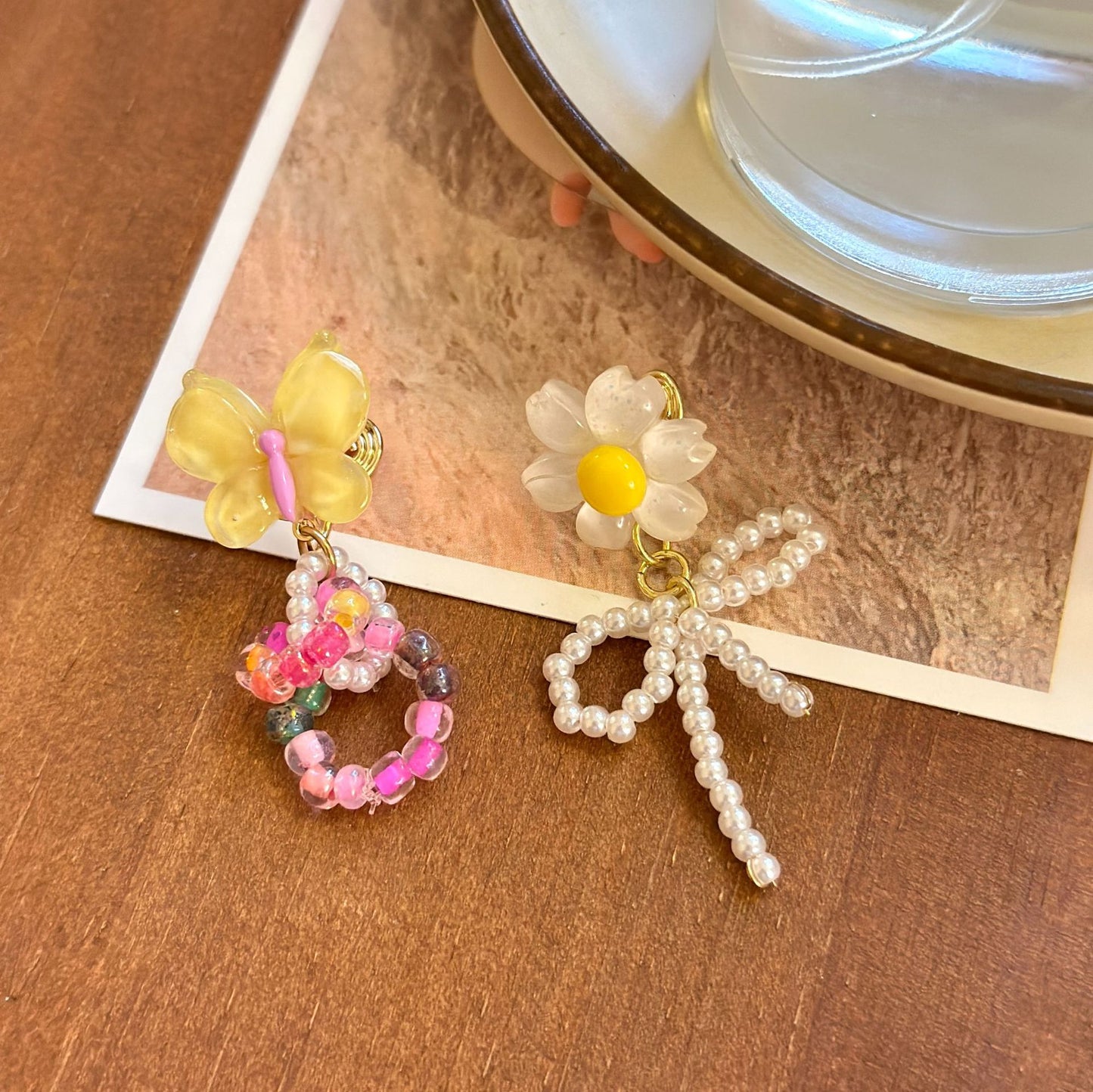 Beaded Flower Yellow Butterfly Asymmetric Design Sense Mosquito Ear Clip