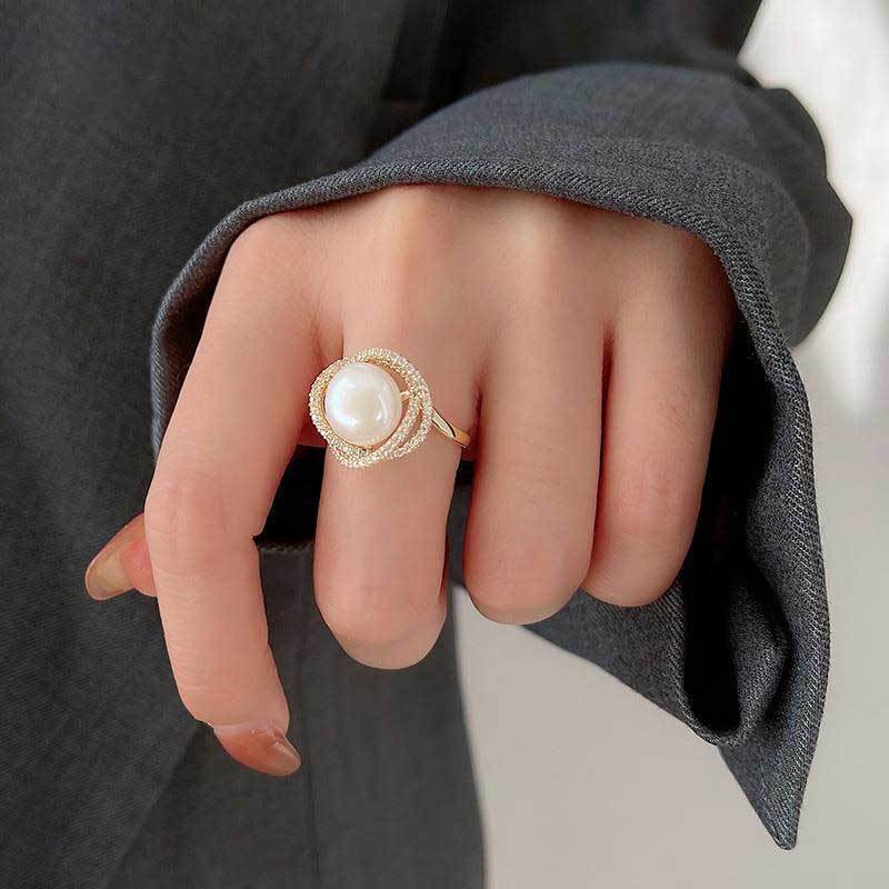 Women's Graceful And Fashionable Personalized Index Finger Rings