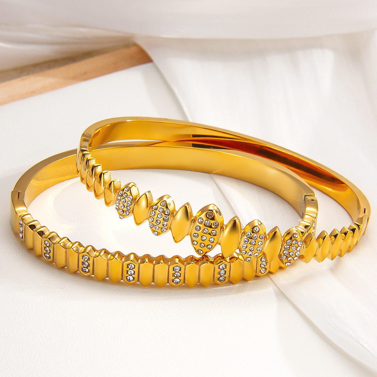 Women's Plaid Stainless Steel Fashionable High-grade Bracelets