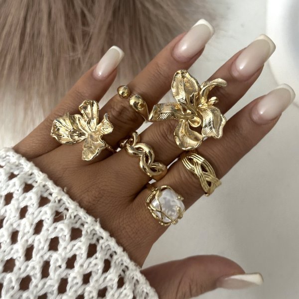 Women's Combined Fashion Liquid Lava Flower Irregular Rings