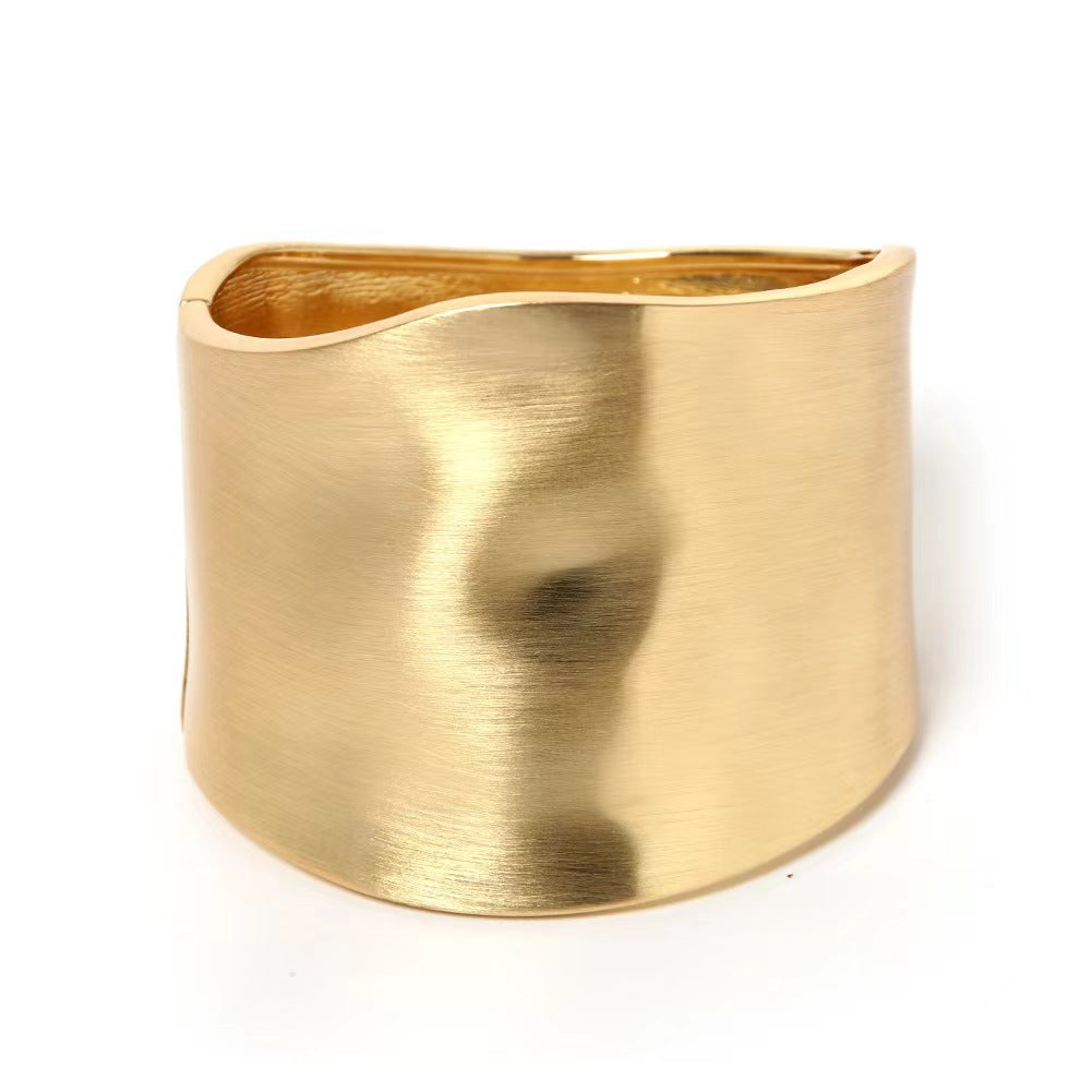 Women's Exaggerated Gold Wide-brimmed Fashion Drawing High-grade Bracelets