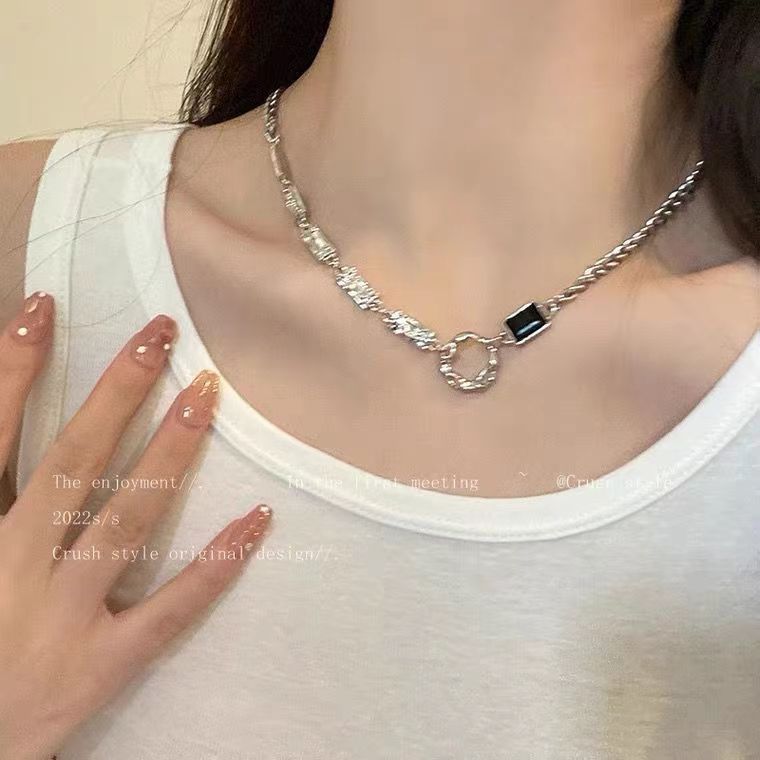 Women's For Design High-grade Clavicle Chain Sweet Necklaces