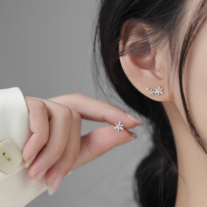 Women's Style Flower Minimalist Fashion High-grade Exquisite Light Earrings