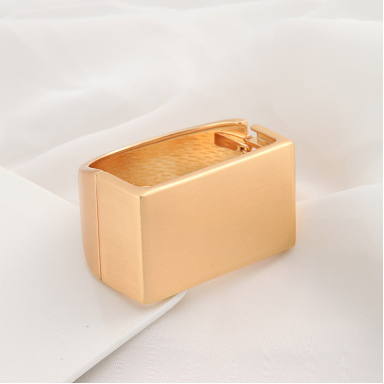 Minimalist Exaggerated Punk Unisex Style Geometry Rectangle Design Glossy Bracelet