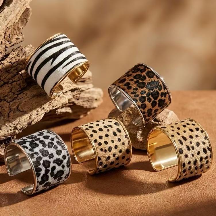 Zebra Print Wide Version Open-ended Fashion Retro Horse Fur Bracelet