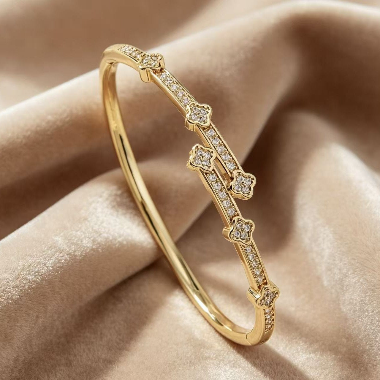 Korean Style Grass Diamond Clover Design Light Luxury High Sense Bracelets