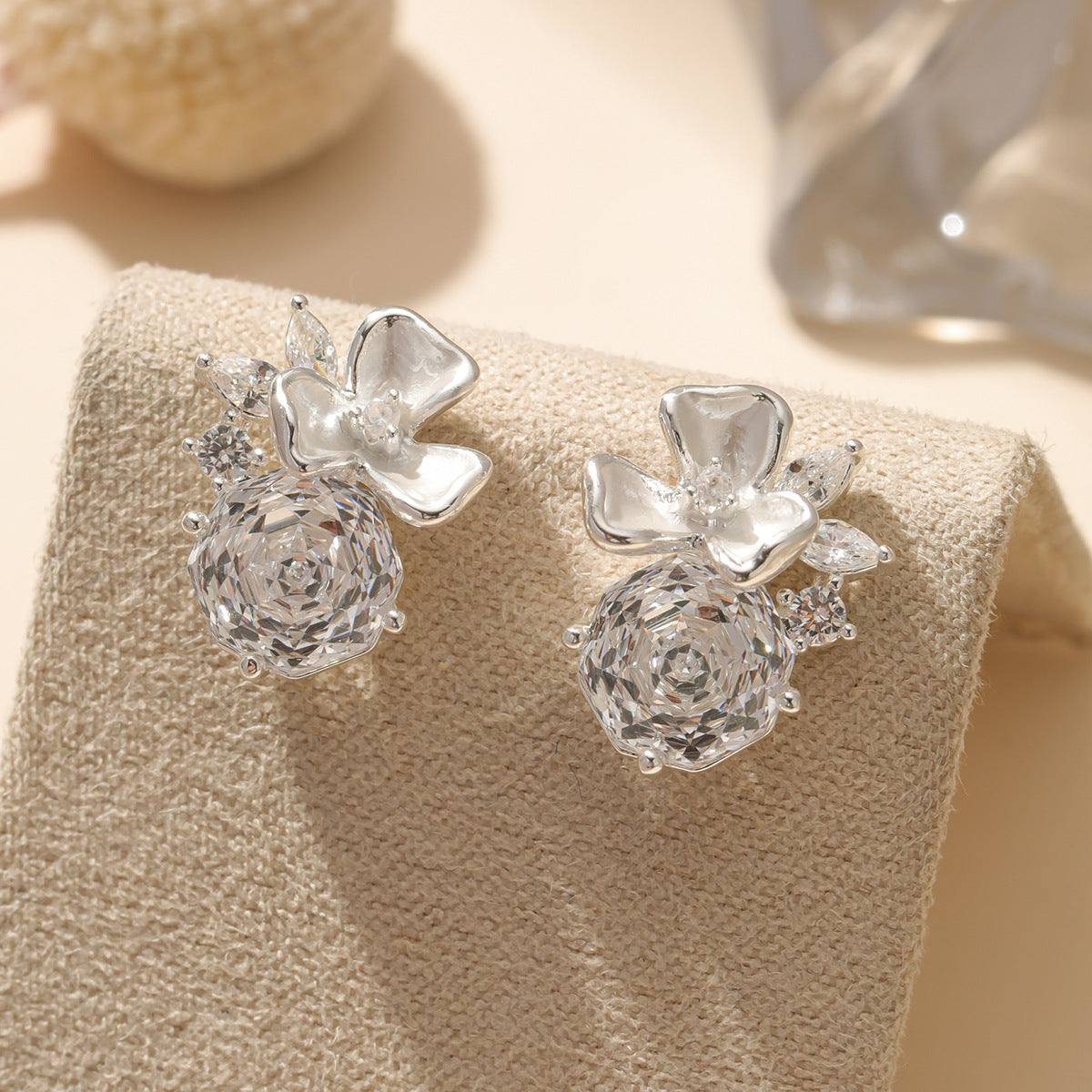 Pearl Colorful Zircon Female Fresh Temperament Stud Earrings