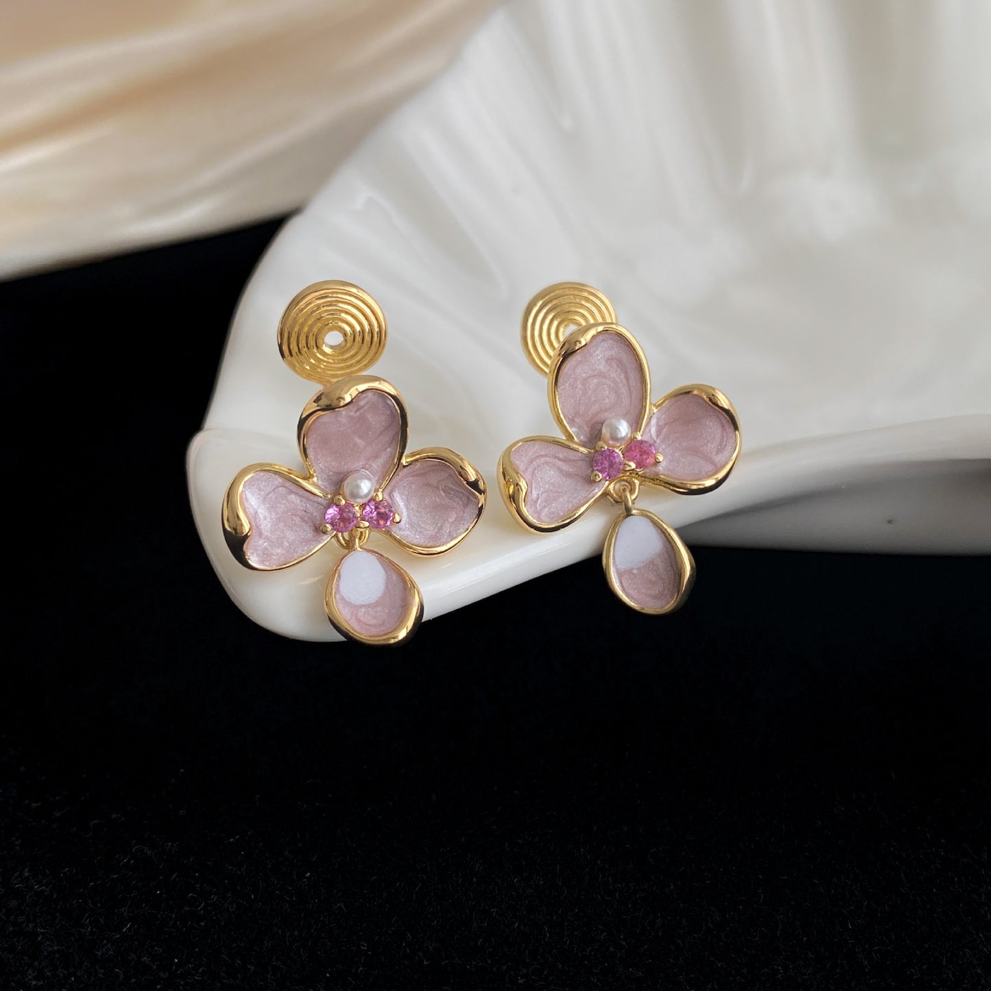 Enamel Drip Glazed Pink Flower Integrated Light Luxury Ear Clip