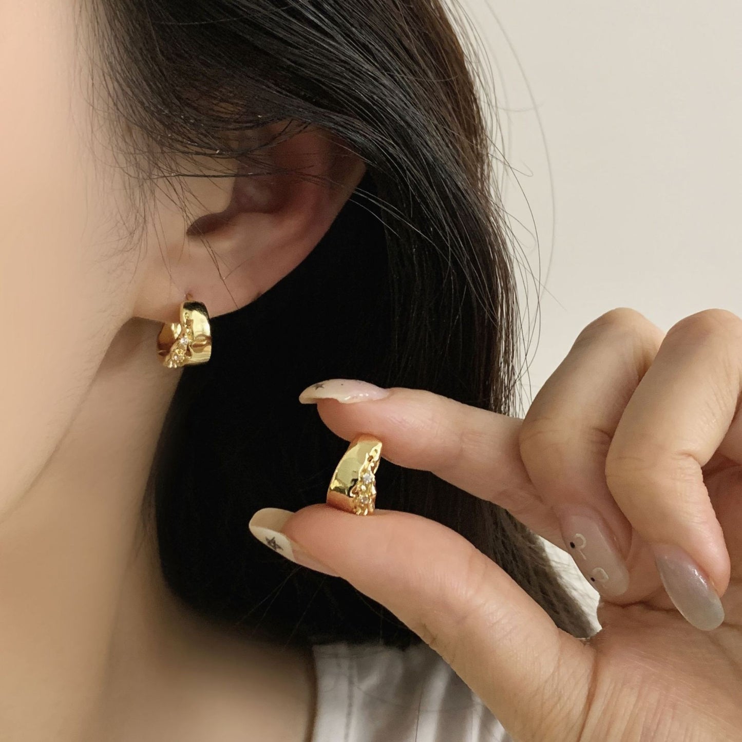 Women's Simple Lines Cross Bone Double Layer Small Sweet Rings