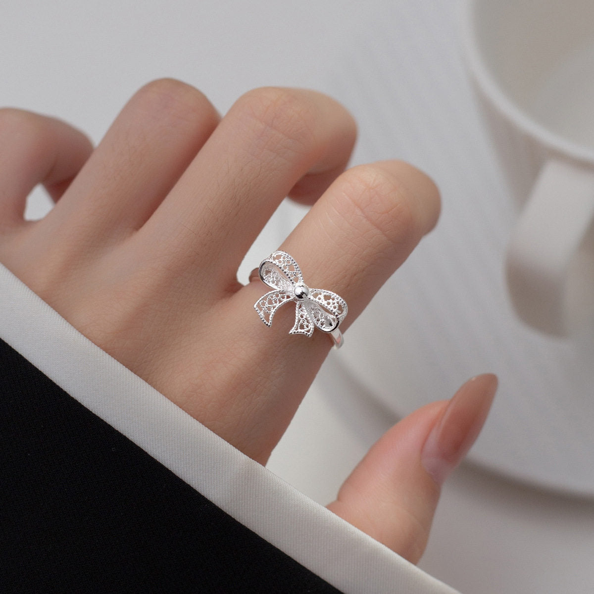 Women's Korean Style Simple Hollow Lace Bow Sweet Rings