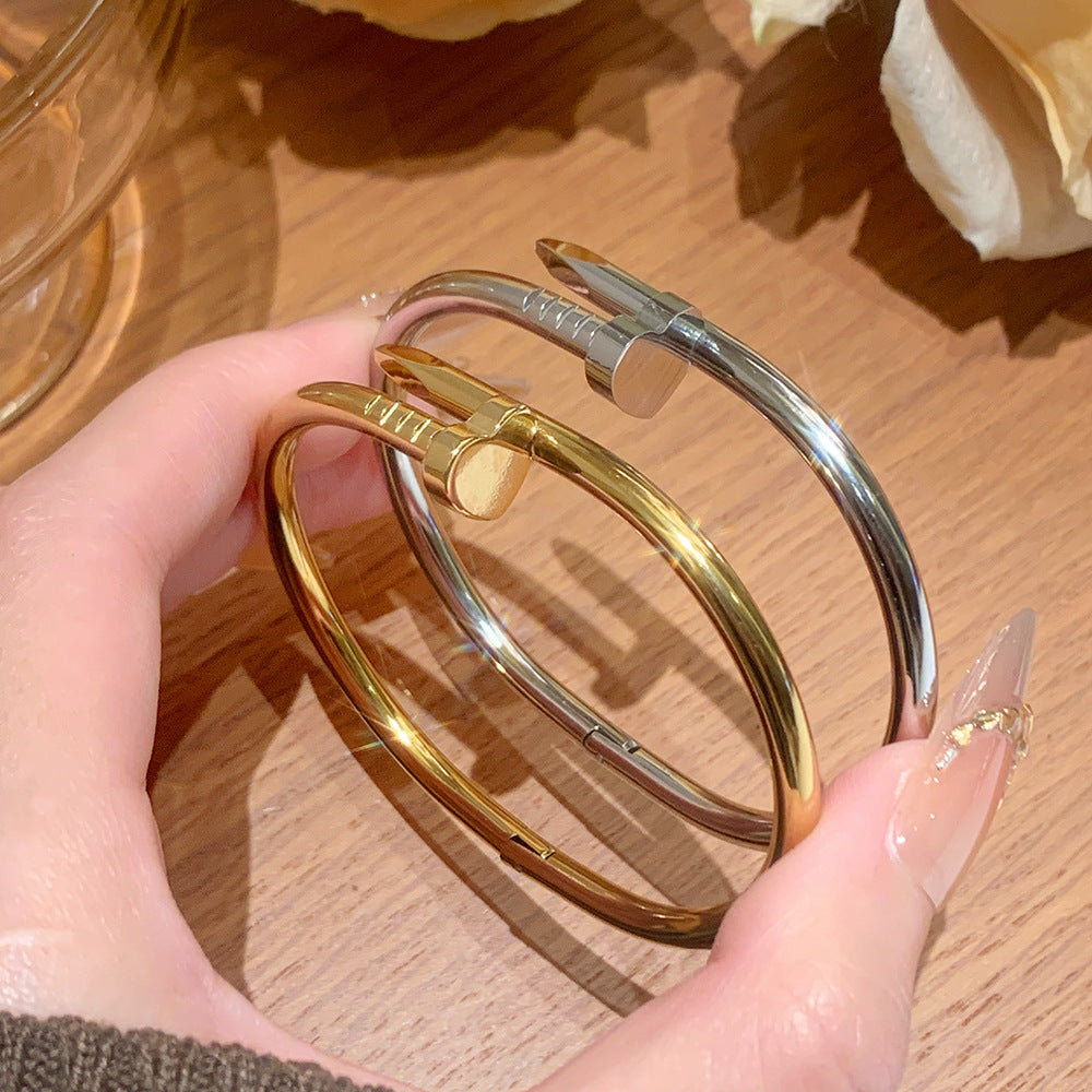 Love Heart-shaped Nail Buckle Female Temperament Wild High-grade Cold Bracelets