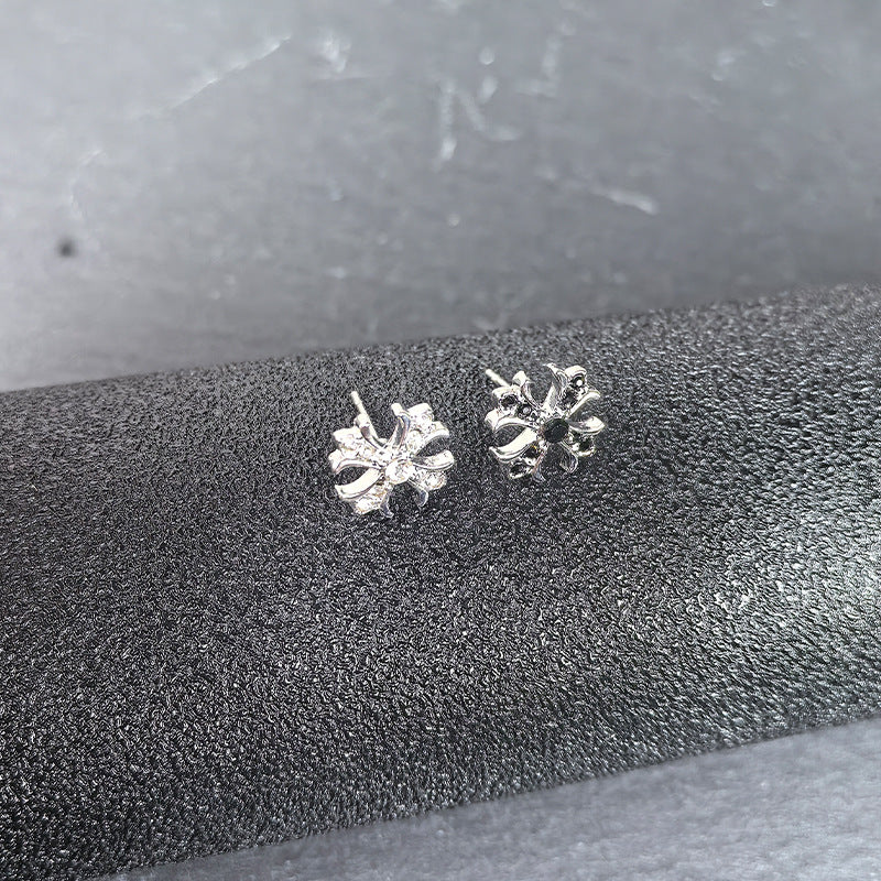 Women's & Men's Cross Flower-de-luce Light Luxury Fashion Simple Stud Earrings