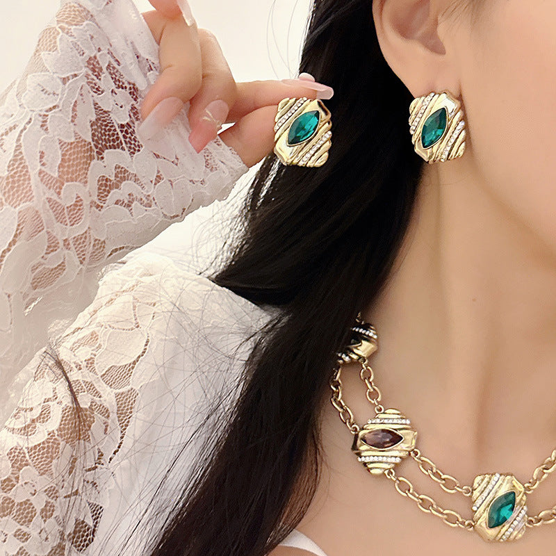 Palace Style Female Minority Fashion Personality Necklaces