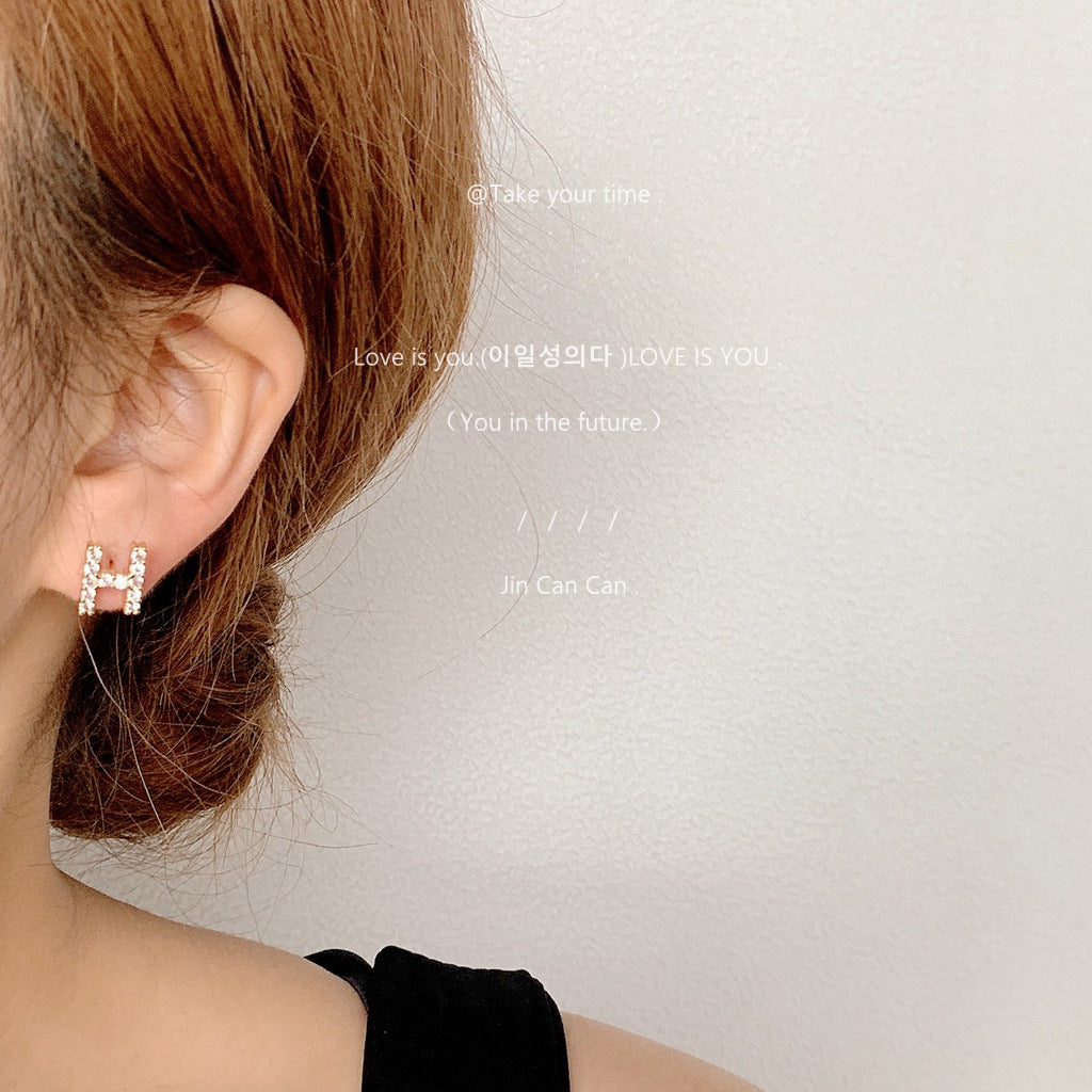 Inlaid Zircon Sier Needle Plated English Alphabet Earrings